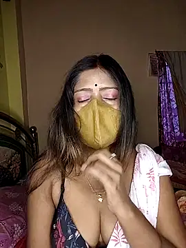 Love143A online show from April 9, 4:03 am