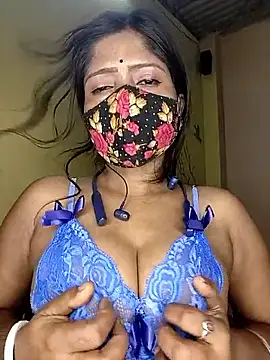 Love143A online show from March 25, 3:50 am