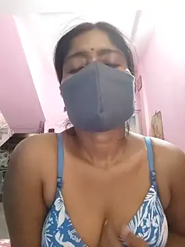 Love143A online show from July 1, 4:35 am
