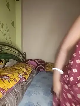 Snapshot of Love143A chatting on December 18, 10:08 am Love143A online show from December 18, 10:08 am