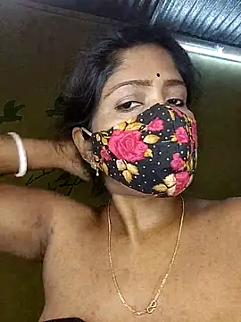 Snapshot of Love143A chatting on February 2, 4:11 am Love143A online show from February 2, 4:11 am