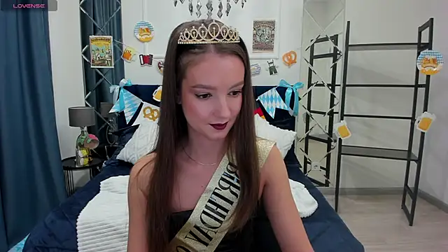 Snapshot of LoraSunnyy chatting on September 30, 8:42 am LoraSunnyy online show from September 30, 8:42 am