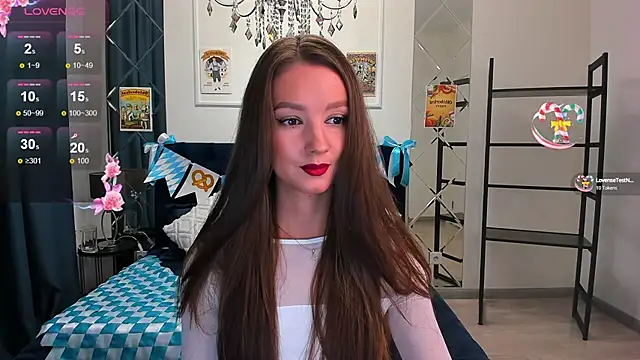 Snapshot of LoraSunnyy chatting on September 22, 8:31 am LoraSunnyy online show from September 22, 8:31 am