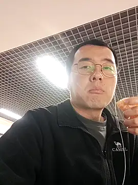 Snapshot of nnnnnan9527 chatting on February 25, 6:46 am nnnnnan9527 online show from February 25, 6:46 am