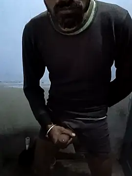 Snapshot of Mr_xxx007@xh chatting on December 15, 1:11 am Mr xxx007xh online show from December 15, 1:11 am