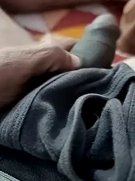 Snapshot of Mr_xxx007@xh chatting on November 30, 8:04 am Mr xxx007xh online show from November 30, 8:04 am