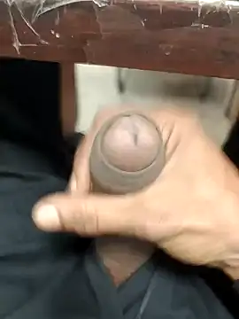 Snapshot of Mr_xxx007@xh chatting on November 11, 1:55 am Mr xxx007xh online show from November 11, 1:55 am