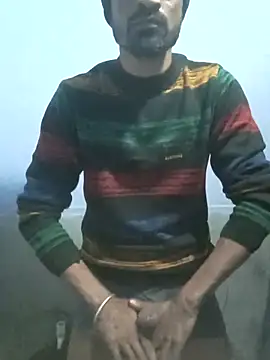 Snapshot of Mr_xxx007@xh chatting on November 29, 3:23 pm Mr xxx007xh online show from November 29, 3:23 pm