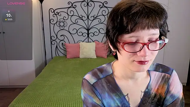 oliviafairy1 online show from October 10, 2:51 pm