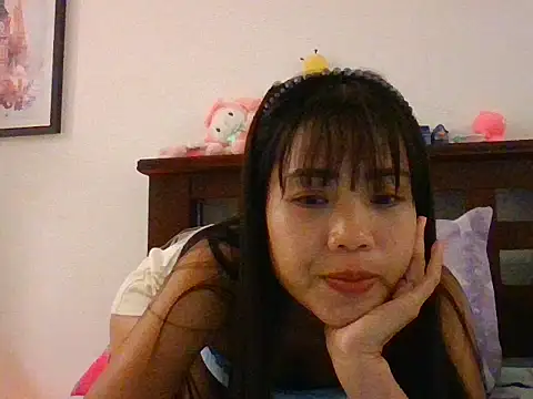 AnnewithanE online show from October 24, 11:53 am