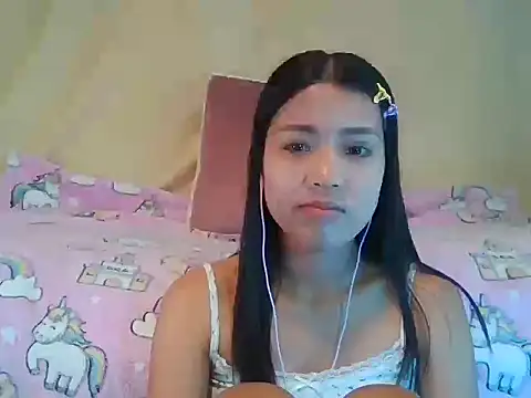 AnnewithanE online show from October 10, 3:29 am