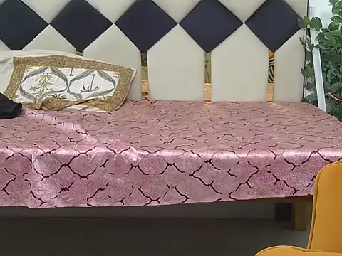 Its-ishikaa online show from November 12, 4:05 am