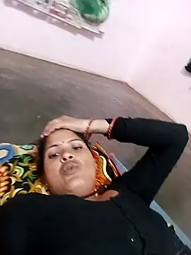 Snapshot of Sexi_savitri chatting on October 30, 4:44 am Sexi savitri online show from October 30, 4:44 am