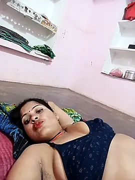 Snapshot of Sexi_savitri chatting on September 23, 4:25 pm Sexi savitri online show from September 23, 4:25 pm