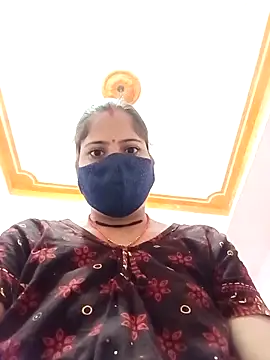 Snapshot of Sexi_savitri chatting on October 2, 5:00 am Sexi savitri online show from October 2, 5:00 am