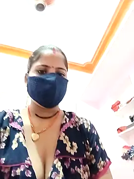 Snapshot of Sexi_savitri chatting on October 1, 4:50 am Sexi savitri online show from October 1, 4:50 am