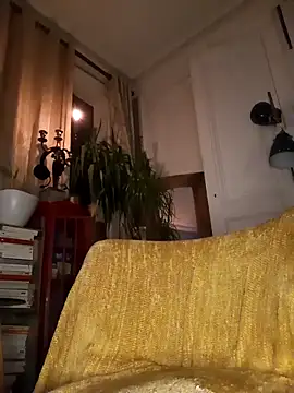 Snapshot of branletteur chatting on November 8, 3:21 am branletteur online show from November 8, 3:21 am