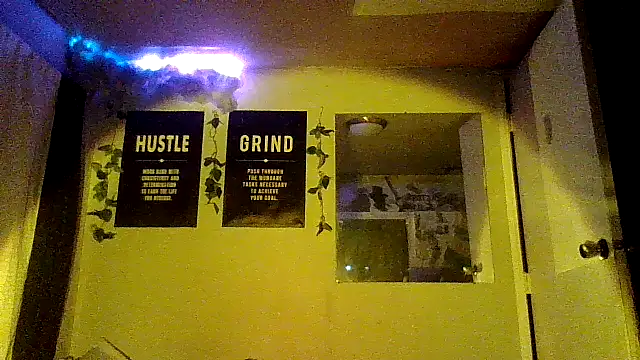 B3toBaby online show from December 5, 10:14 am