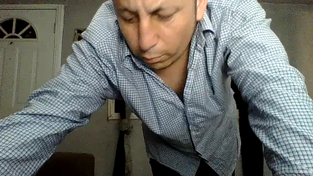 Snapshot of B3toBaby chatting on June 21, 5:57 am B3toBaby online show from June 21, 5:57 am