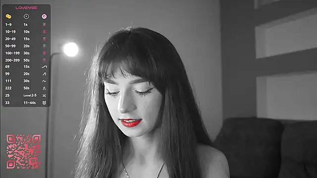 DreamyDaisy online show from October 4, 7:59 pm