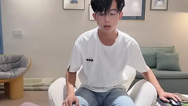 Snapshot of STxuguanhan chatting on September 19, 9:57 am STxuguanhan online show from September 19, 9:57 am