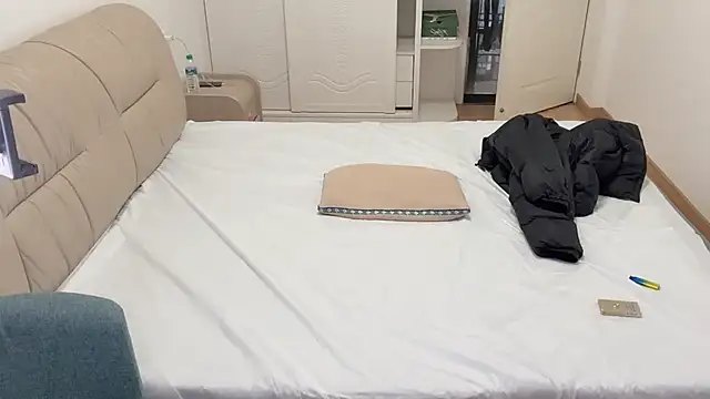 STxuguanhan online show from December 1, 9:10 am