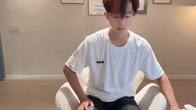 Snapshot of STxuguanhan chatting on September 26, 8:10 am STxuguanhan online show from September 26, 8:10 am