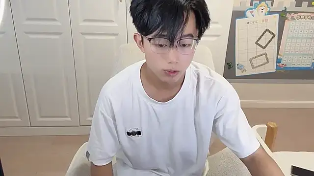 Snapshot of STxuguanhan chatting on September 21, 9:14 am STxuguanhan online show from September 21, 9:14 am