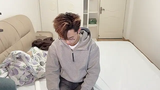 STxuguanhan online show from December 3, 1:43 pm