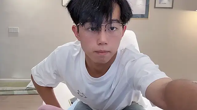 Snapshot of STxuguanhan chatting on September 18, 8:28 am STxuguanhan online show from September 18, 8:28 am