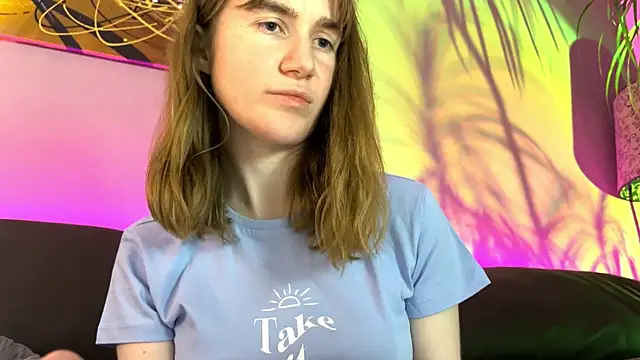 velina   online show from September 18, 4:10 pm