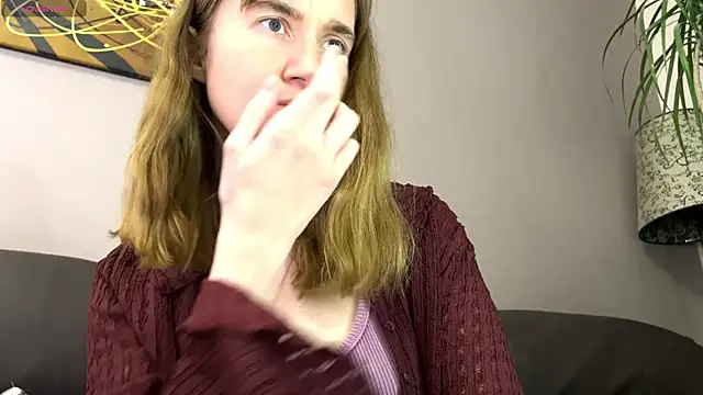 velina   online show from October 5, 8:32 pm