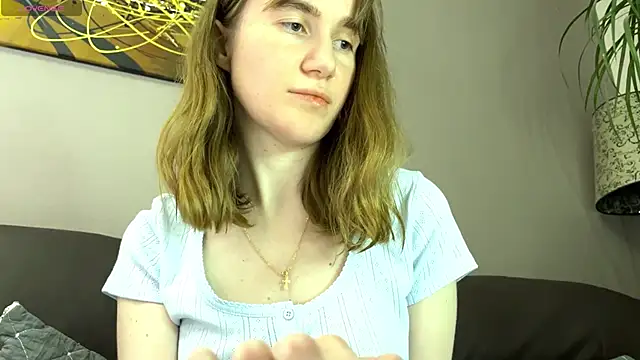 velina   online show from September 23, 7:10 pm