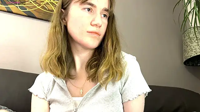 velina   online show from October 4, 8:32 pm