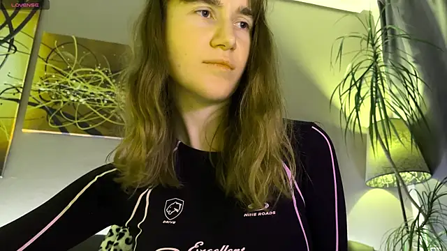 velina   online show from December 20, 10:23 pm