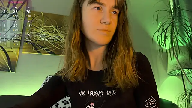 velina   online show from December 22, 5:46 pm