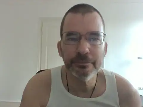 Snapshot of stallionrider88 chatting on February 15, 1:21 pm stallionrider88 online show from February 15, 1:21 pm