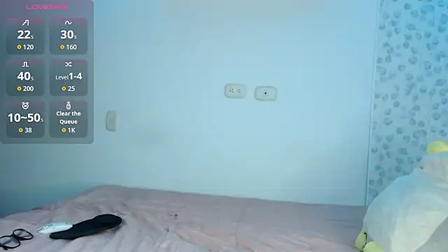 Hannah Ortega online show from November 21, 11:48 pm