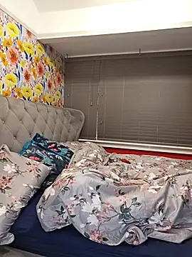 Filthymaddymilfy25 online show from February 13, 7:19 am