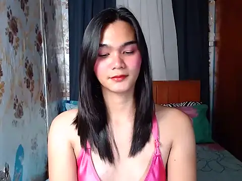 lady in moon online show from March 5, 3:52 pm