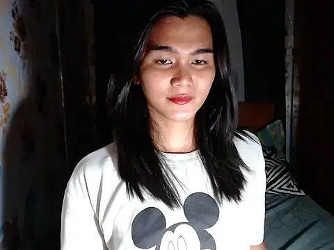 lady in moon online show from March 3, 2:35 pm