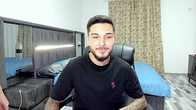 ZaraBliss3 online show from September 28, 8:05 pm