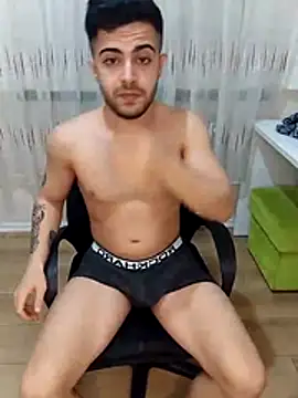 Ozi1910 online show from November 20, 10:20 pm