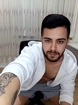 Ozi1910 online show from December 14, 1:34 am