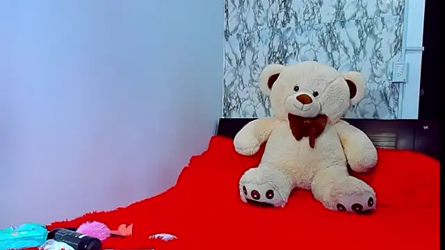 Snapshot of maia_bronce chatting on September 21, 6:46 pm maia bronce online show from September 21, 6:46 pm