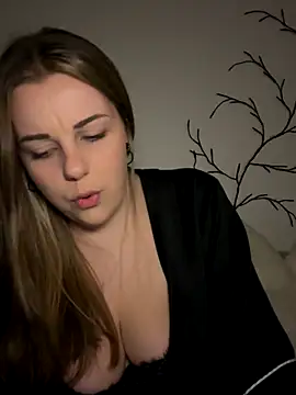 ItsLxsa online show from September 23, 9:22 pm