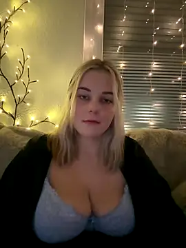 ItsLxsa online show from November 22, 10:08 pm