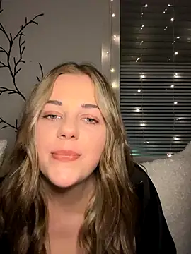 ItsLxsa online show from September 26, 9:43 pm