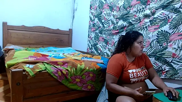 69smallstar online show from July 24, 11:50 am