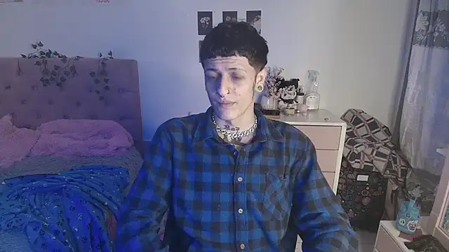 2cyboy  online show from September 19, 8:46 pm
